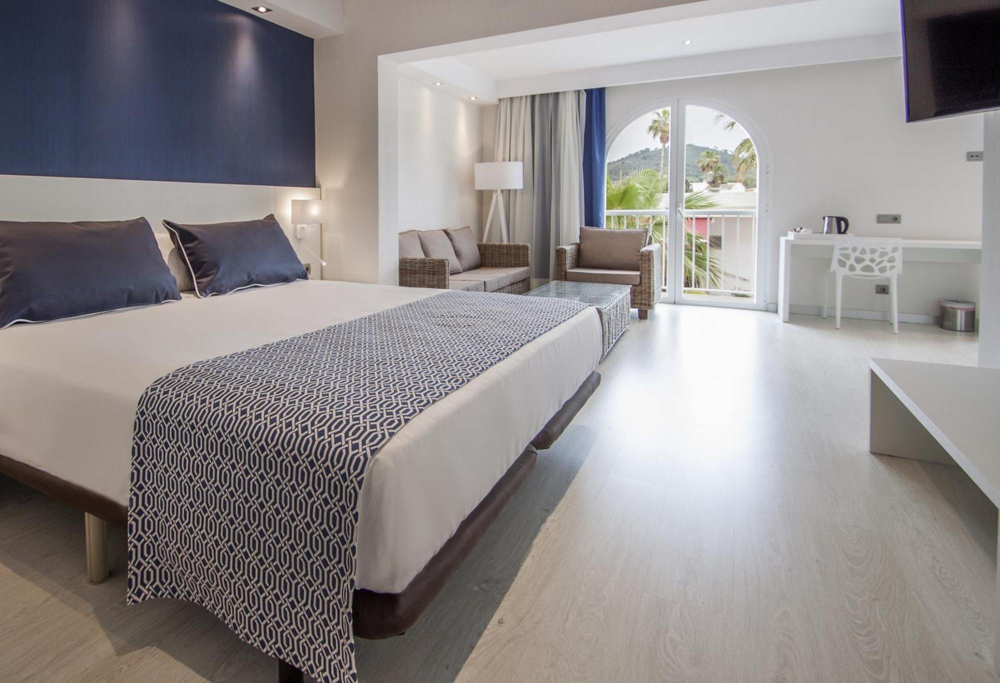 Catalonia Del Mar - Adults Only Hotel Кала Бона Екстериор снимка