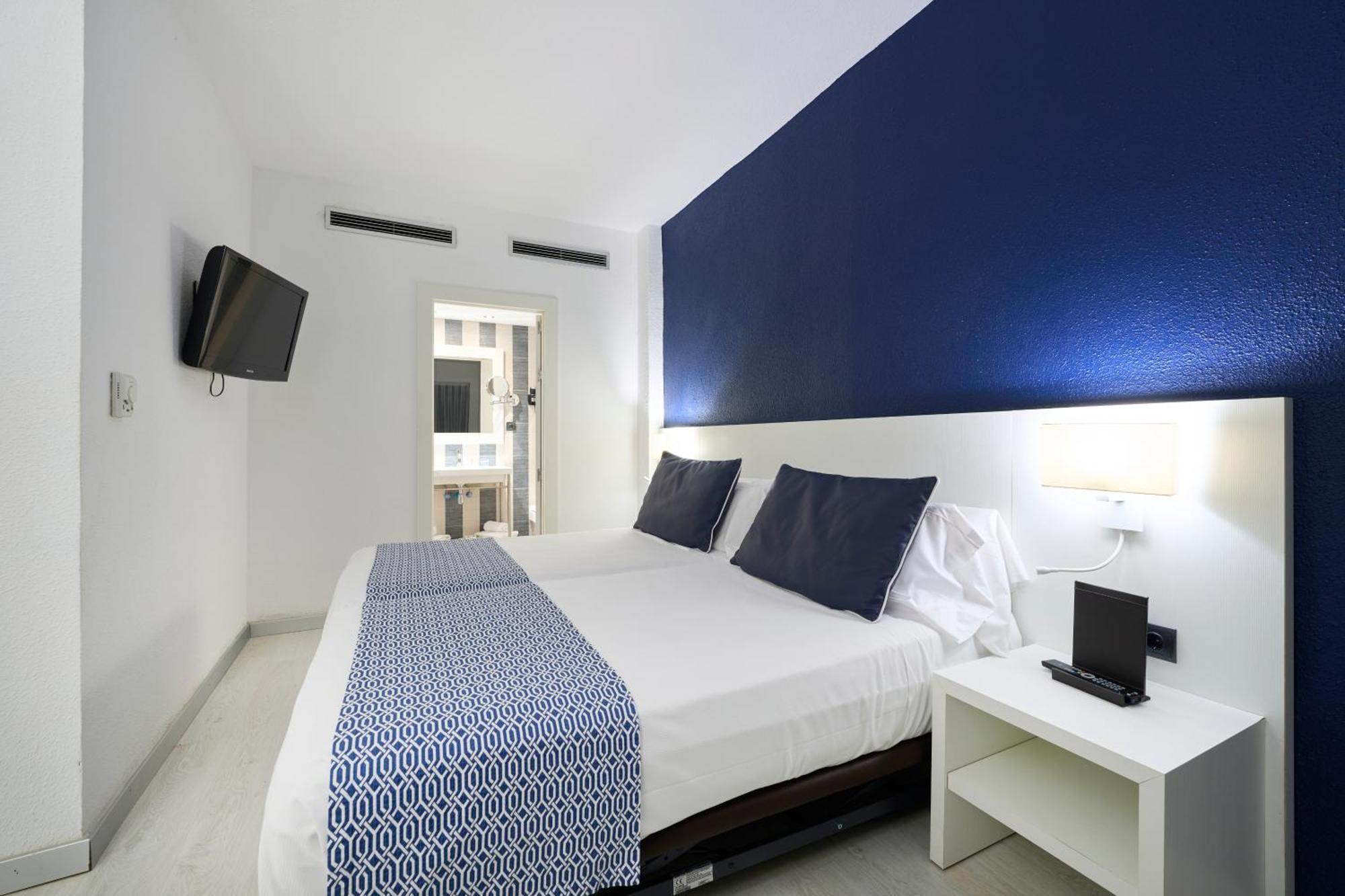 Catalonia Del Mar - Adults Only Hotel Кала Бона Стая снимка