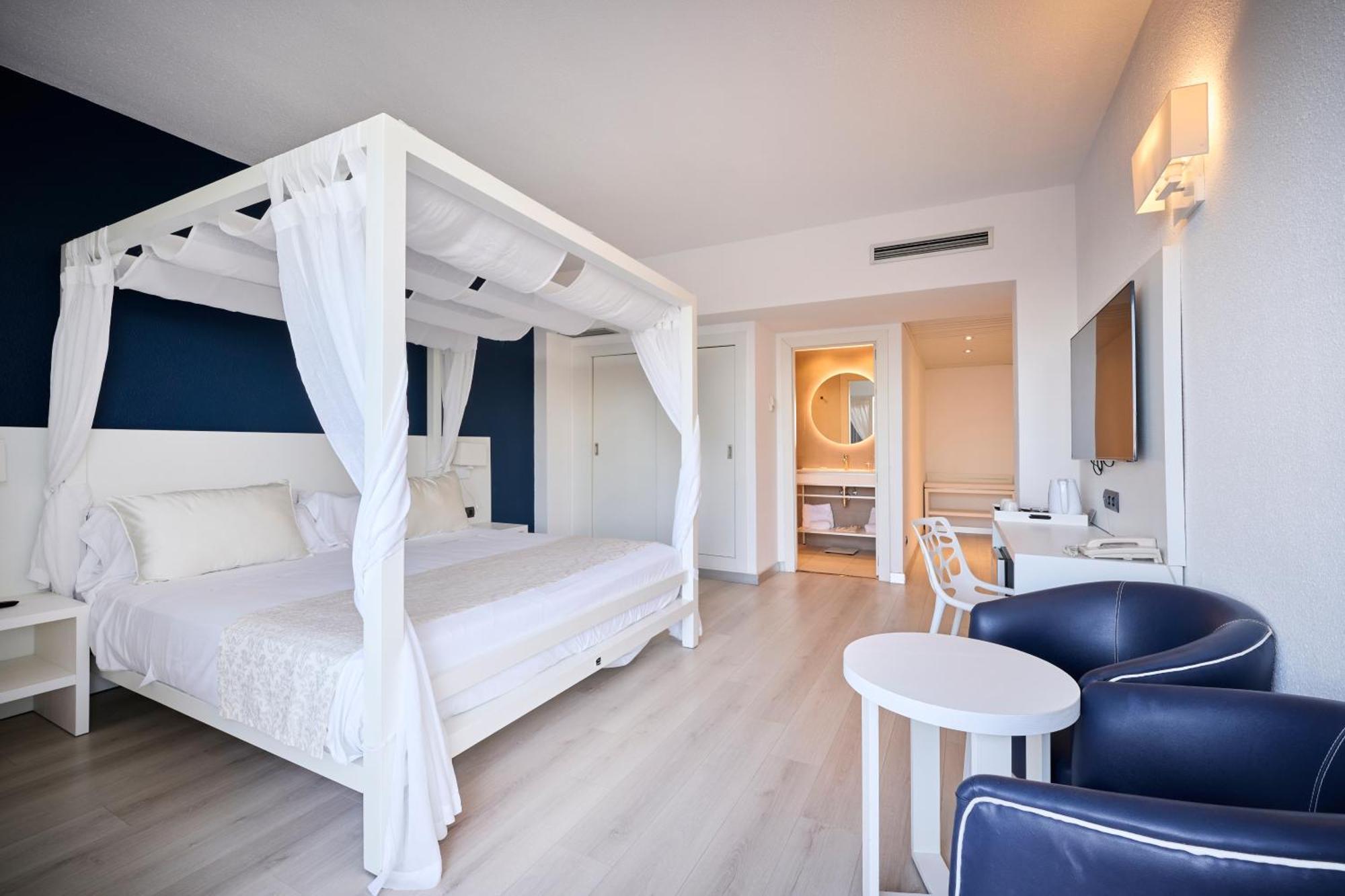 Catalonia Del Mar - Adults Only Hotel Кала Бона Стая снимка