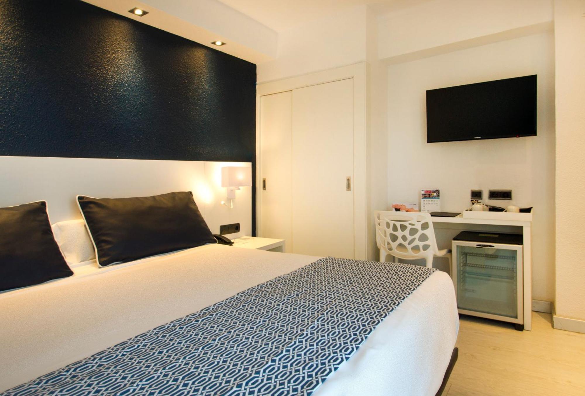 Catalonia Del Mar - Adults Only Hotel Кала Бона Стая снимка