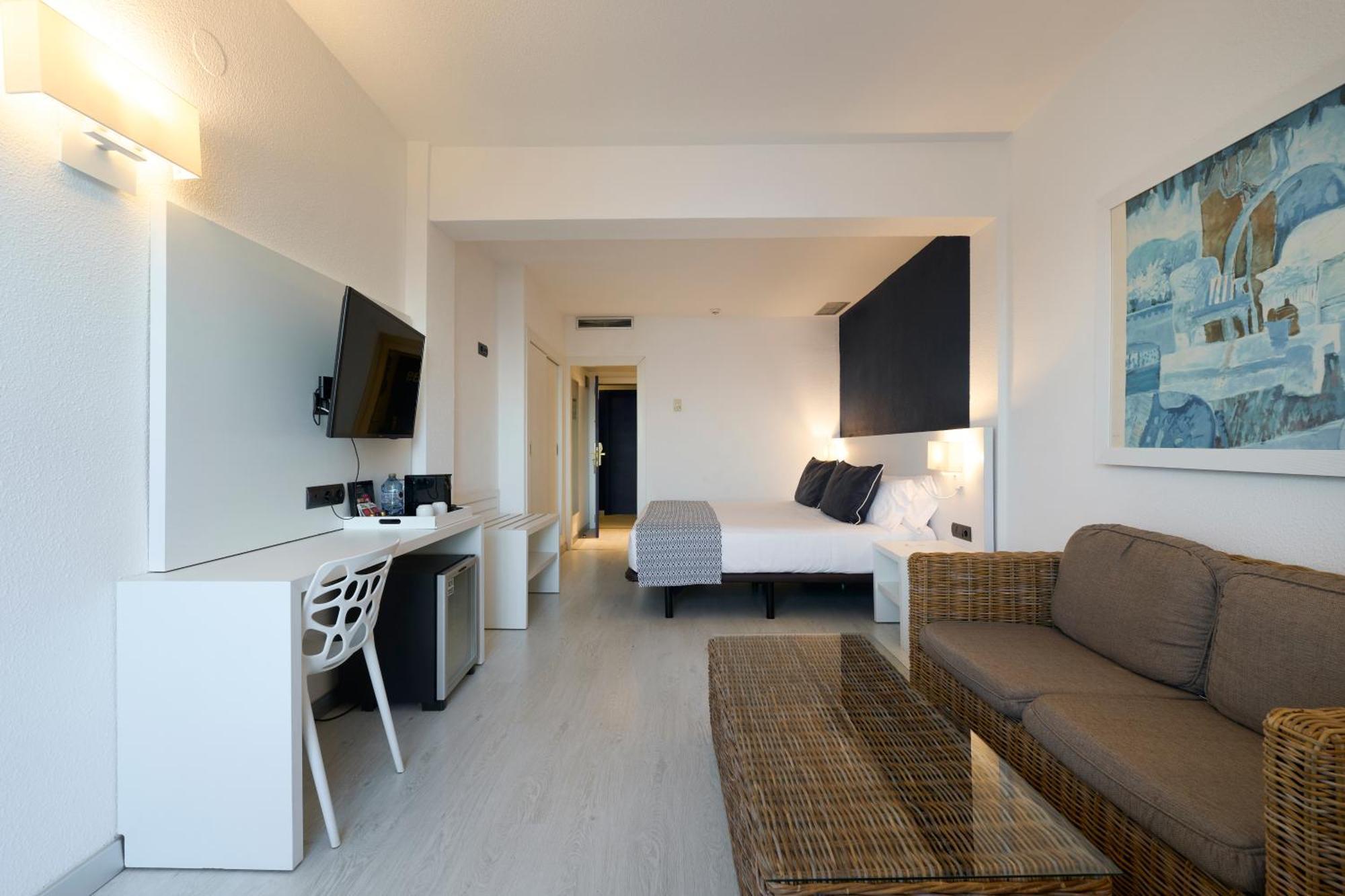 Catalonia Del Mar - Adults Only Hotel Кала Бона Стая снимка