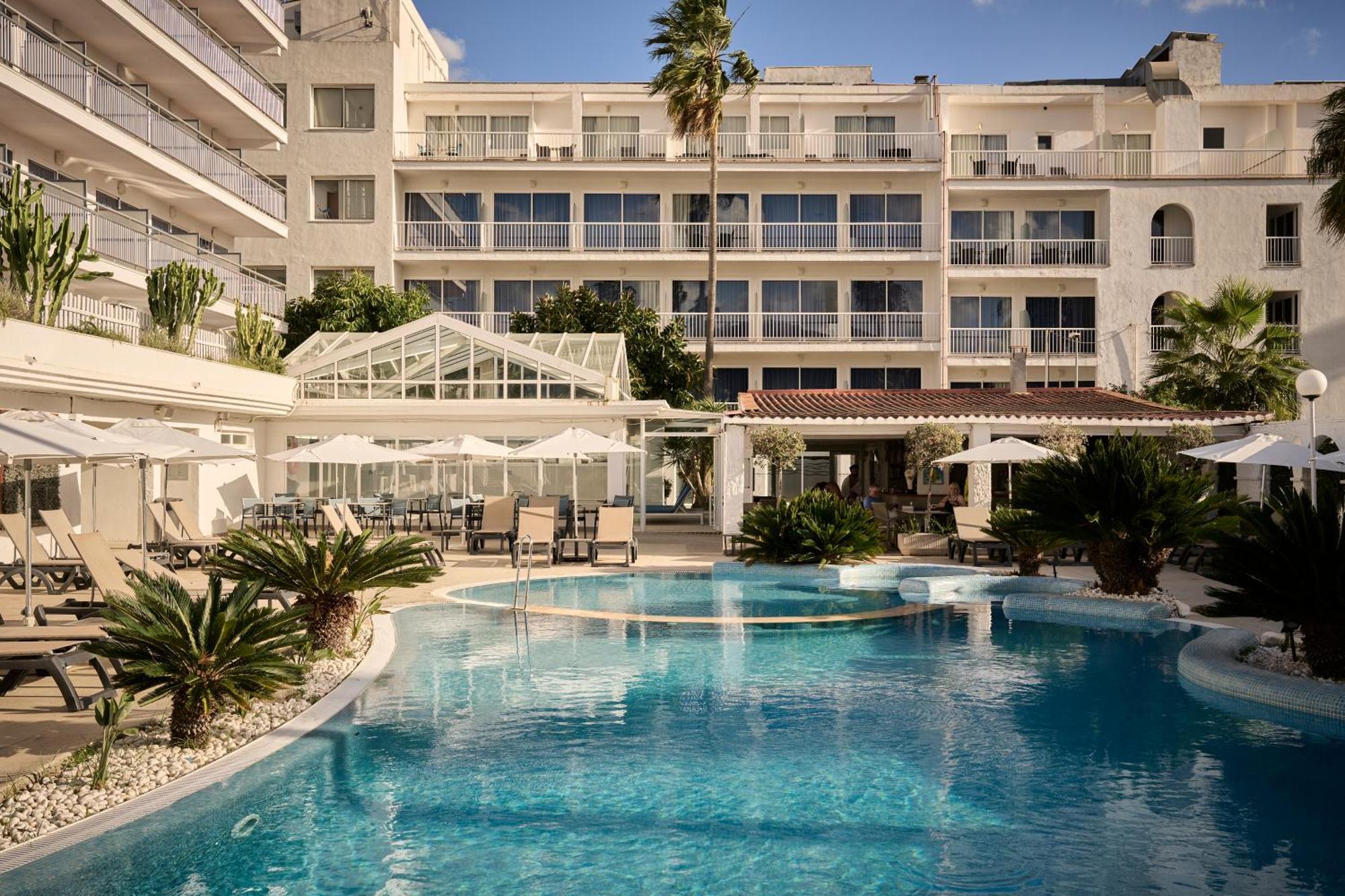 Catalonia Del Mar - Adults Only Hotel Кала Бона Екстериор снимка
