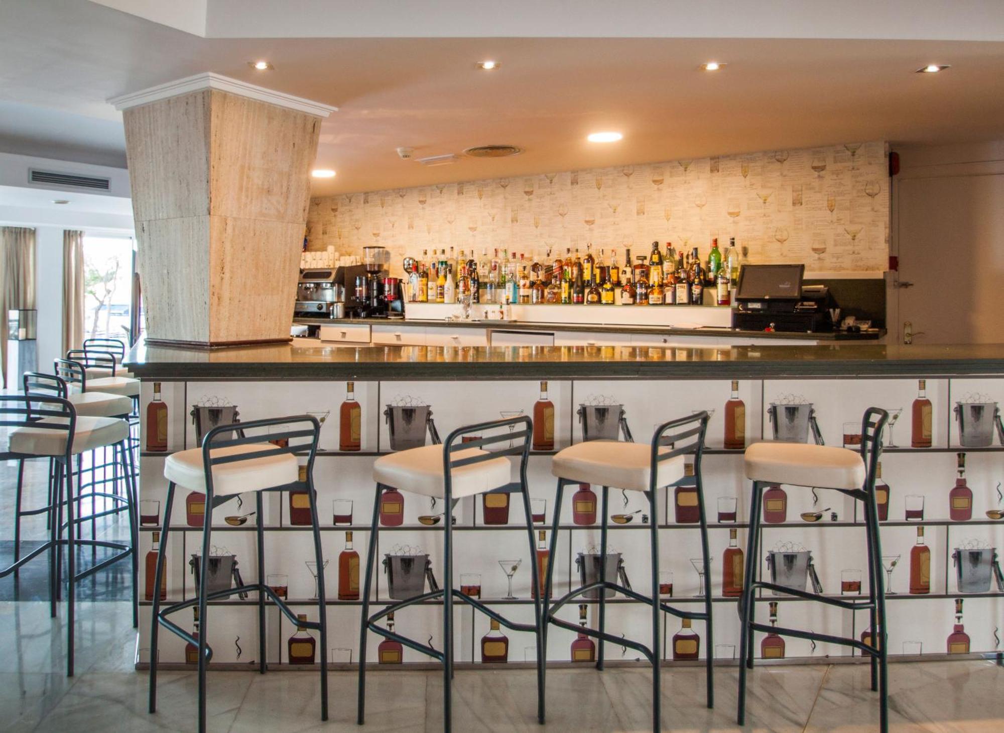Catalonia Del Mar - Adults Only Hotel Кала Бона Екстериор снимка