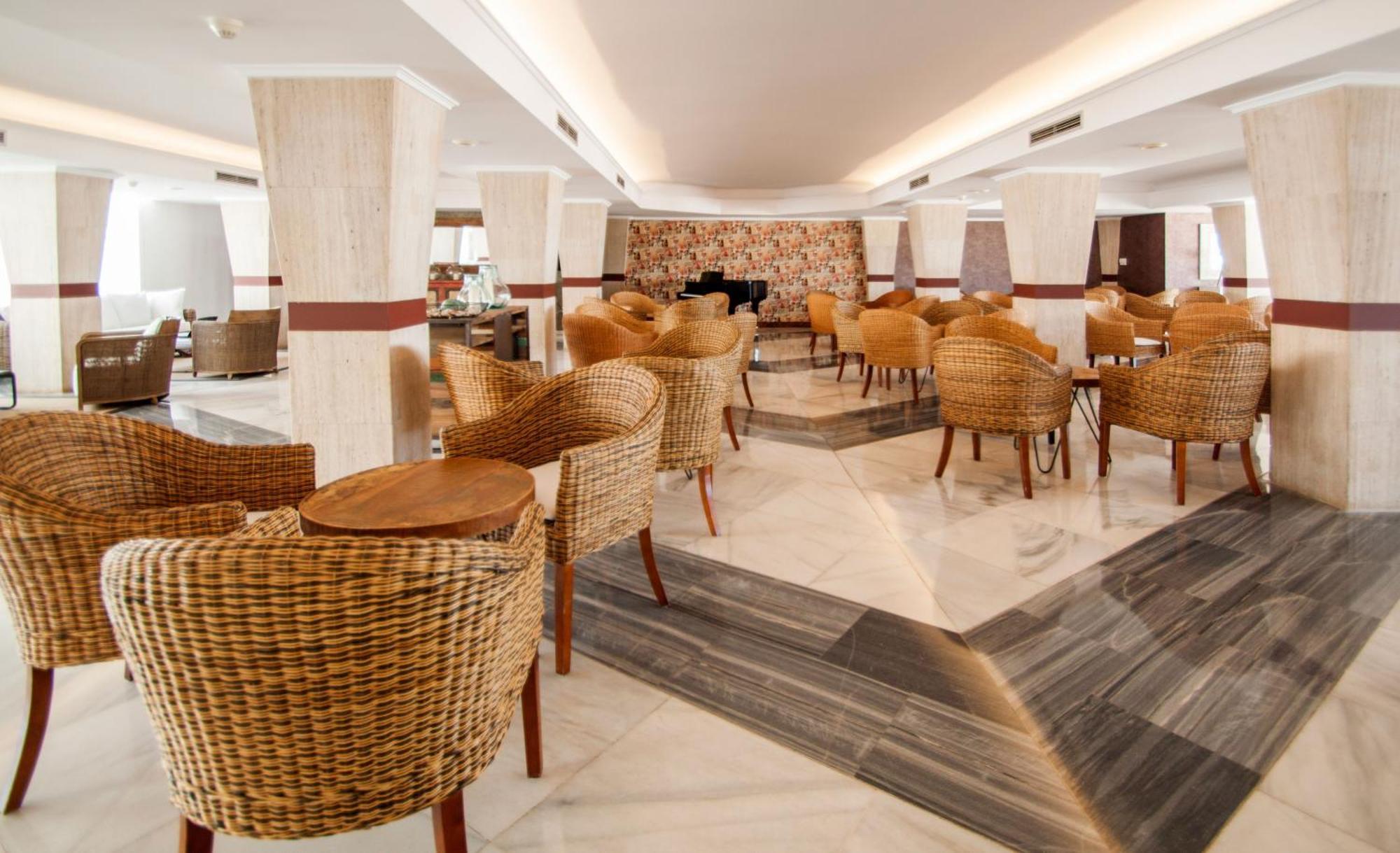 Catalonia Del Mar - Adults Only Hotel Кала Бона Екстериор снимка